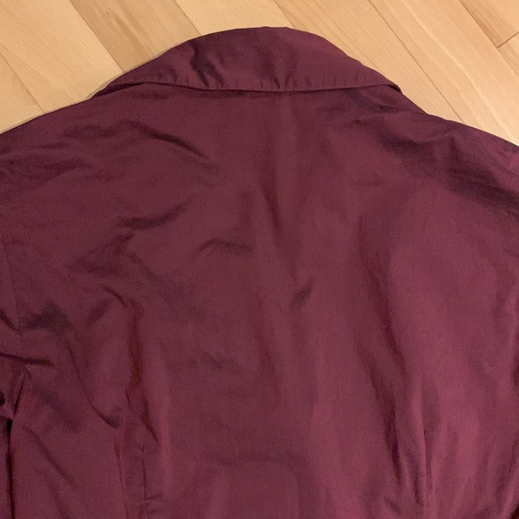 VEUC RW&CO Long Sleeve Shimmery Burgundy Blouse with pattern - size M - Picture 15 of 16